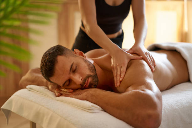 Şişli Masaj Salonu | 7/24 Profesyonel Spa, Hamam & Sauna Meta Description: Şişli masaj salonu arayanlar için doğru adres: Blue Night Spa. Aromaterapi, medikal masaj, Türk hamamı ve sauna 7/24 açık. Hemen randevu alın!